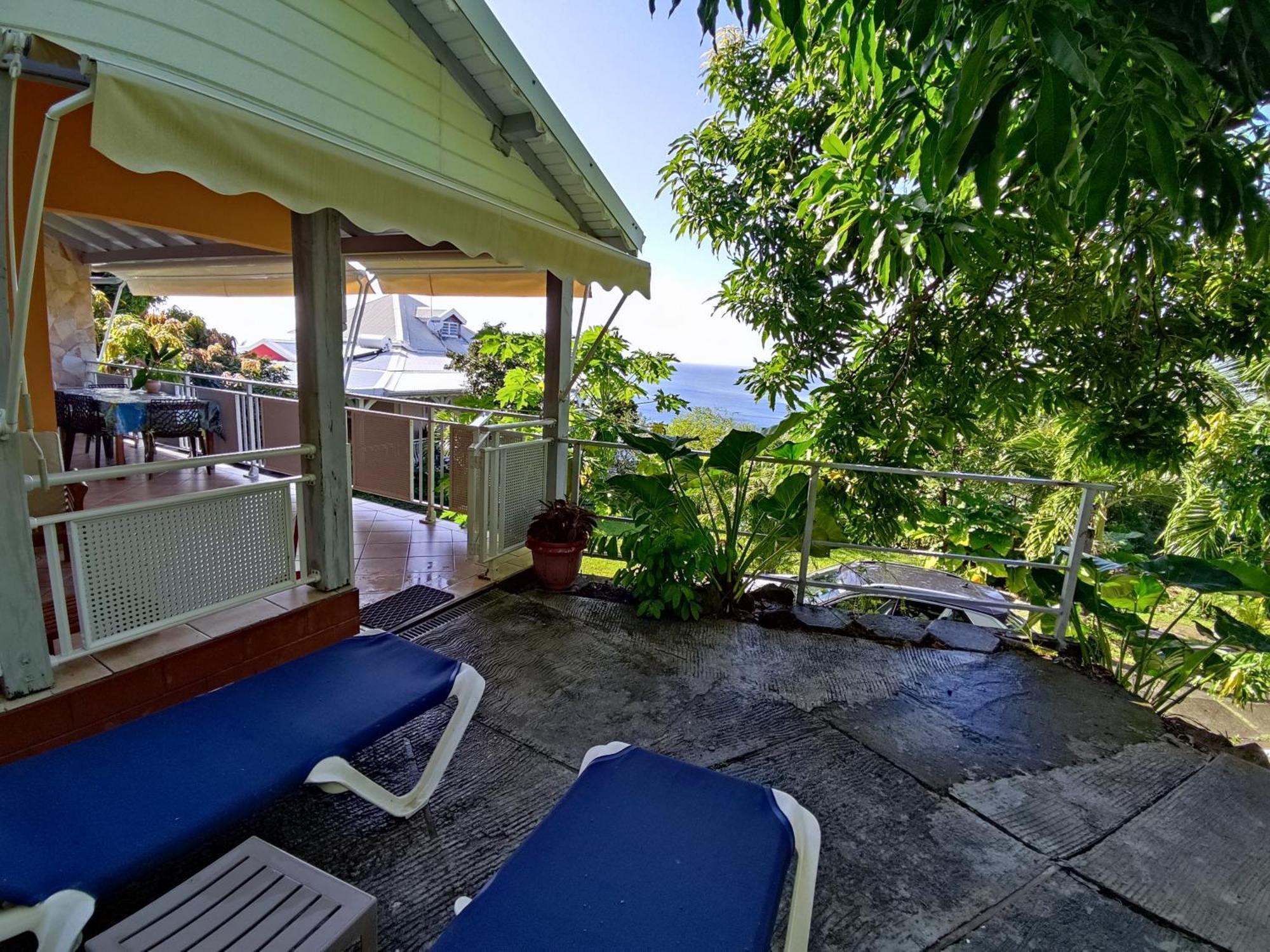 Bungalow With Sea View In Deshaies Exterior photo